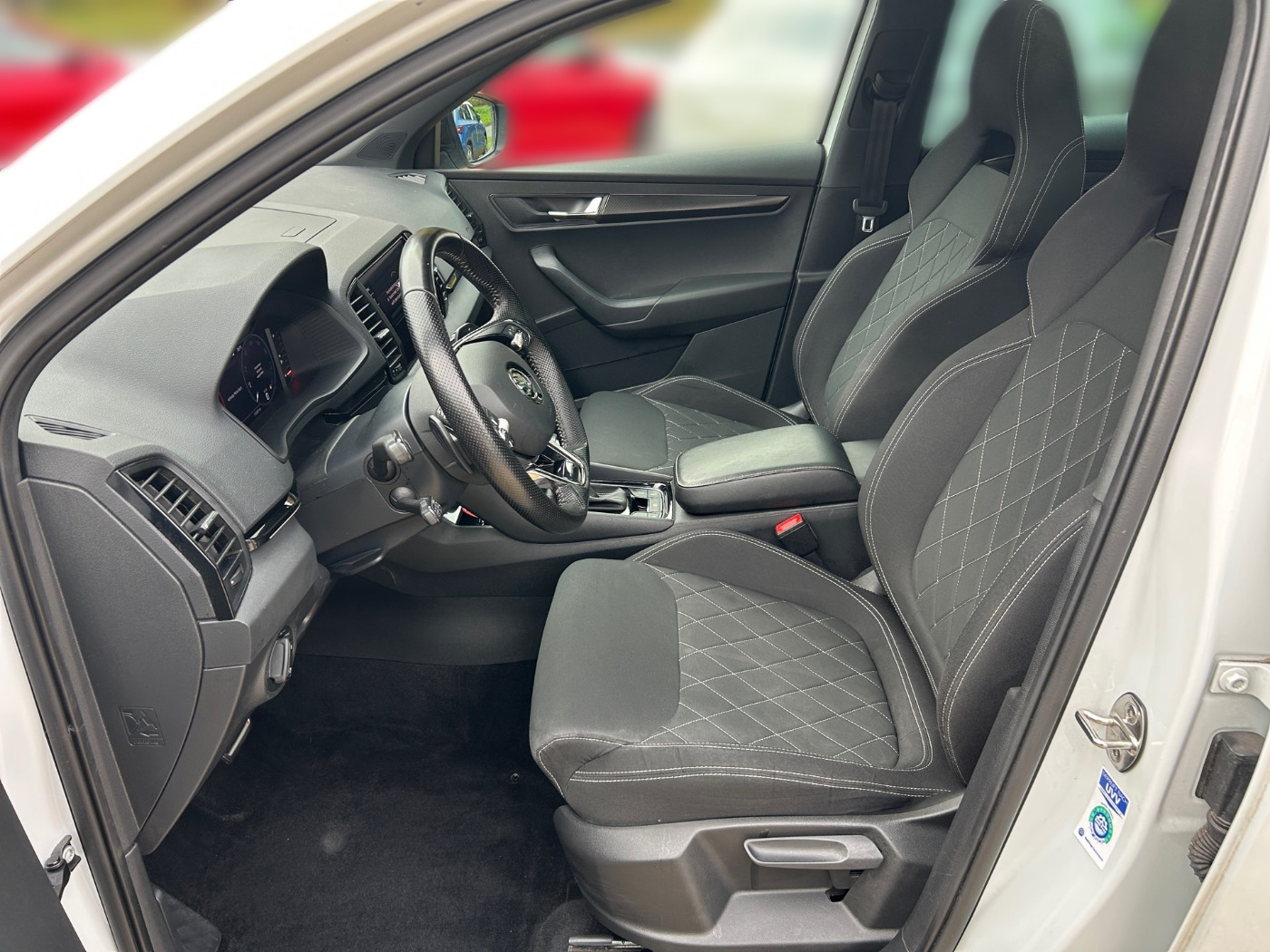 Škoda Karoq 2.0 TSI Sportline 4x4 DSG Navi Pano 360 AHK Bild 7