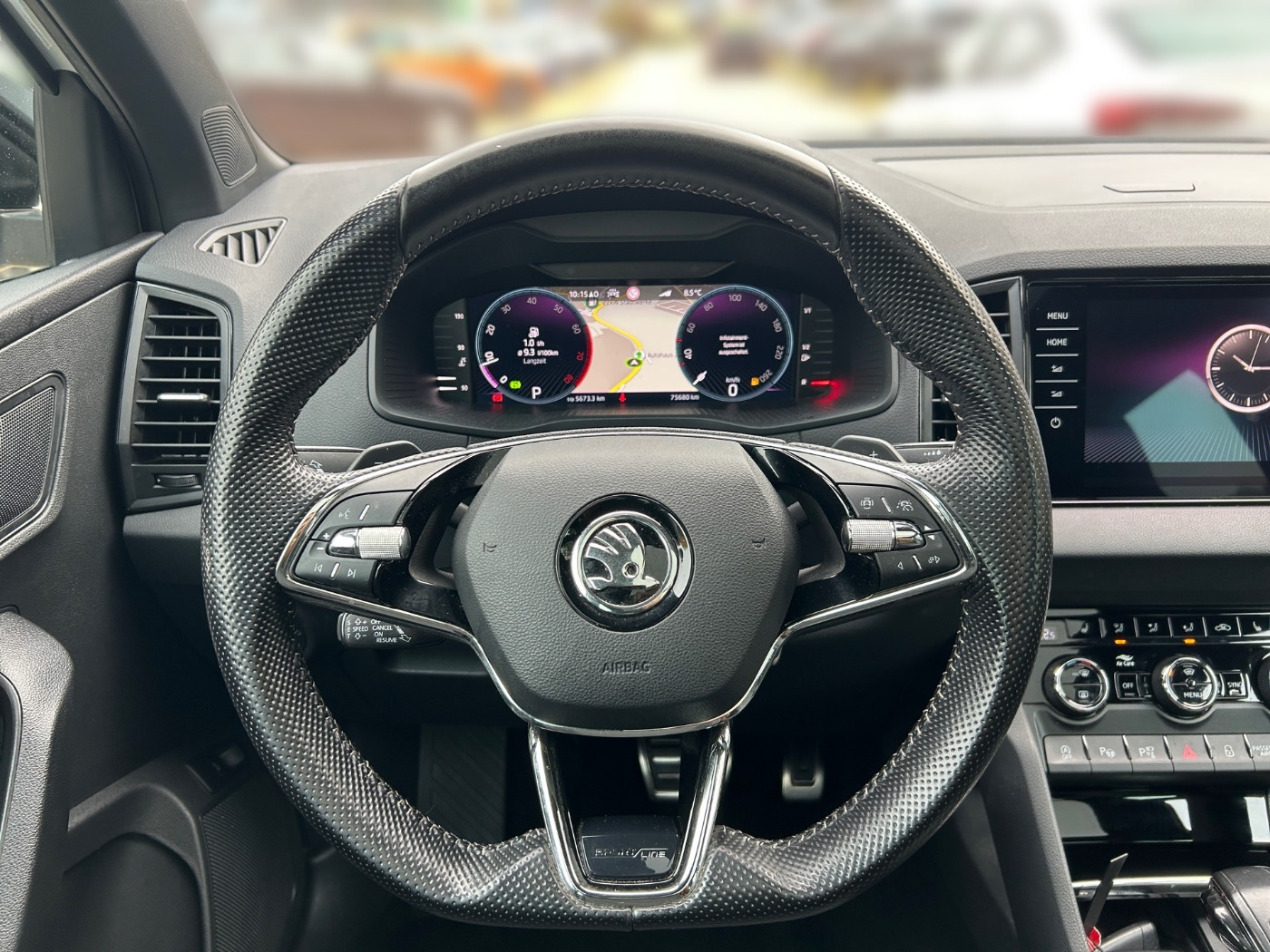 Škoda Karoq 2.0 TSI Sportline 4x4 DSG Navi Pano 360 AHK Bild 8