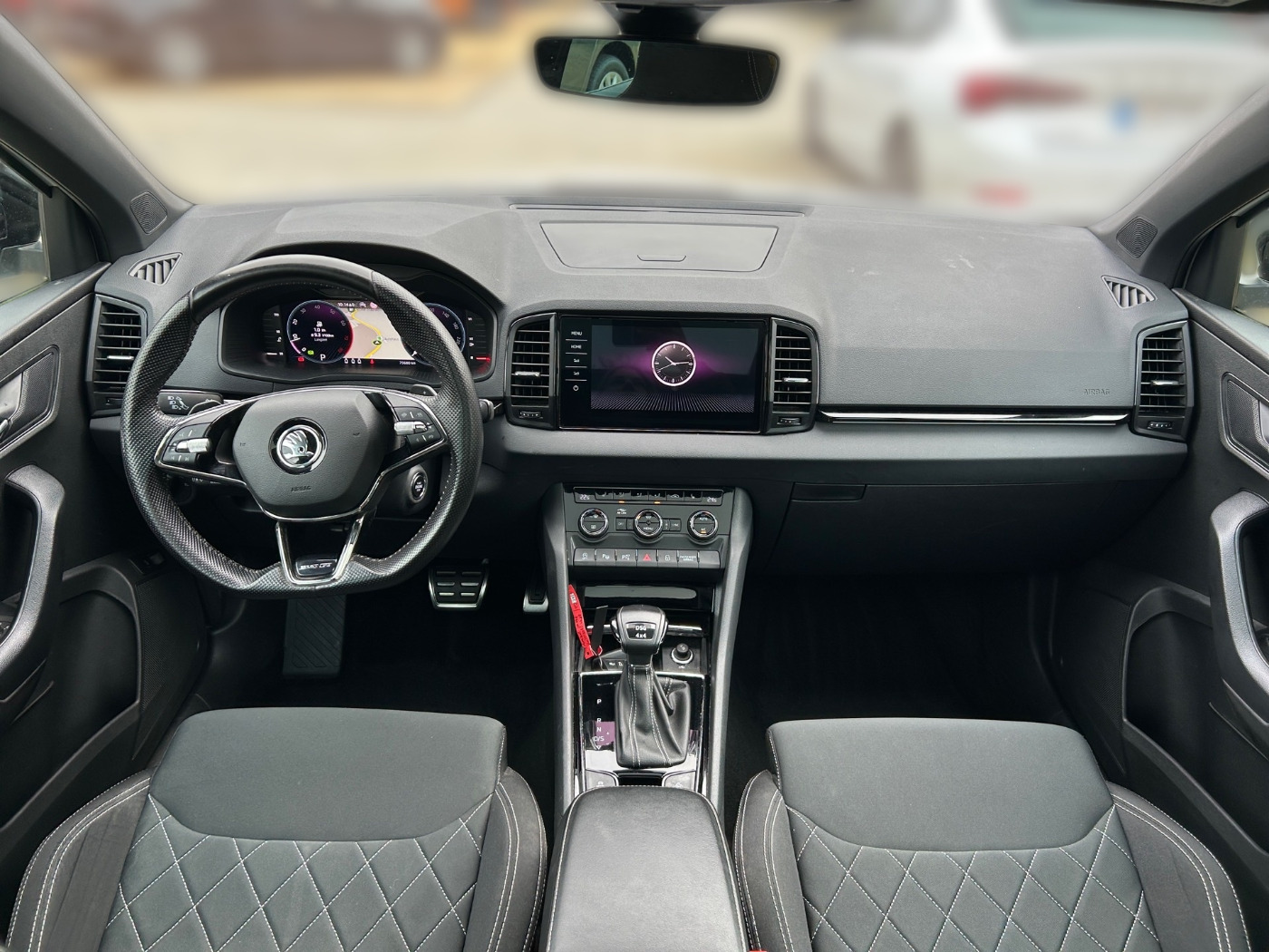 Škoda Karoq 2.0 TSI Sportline 4x4 DSG Navi Pano 360 AHK Bild 10