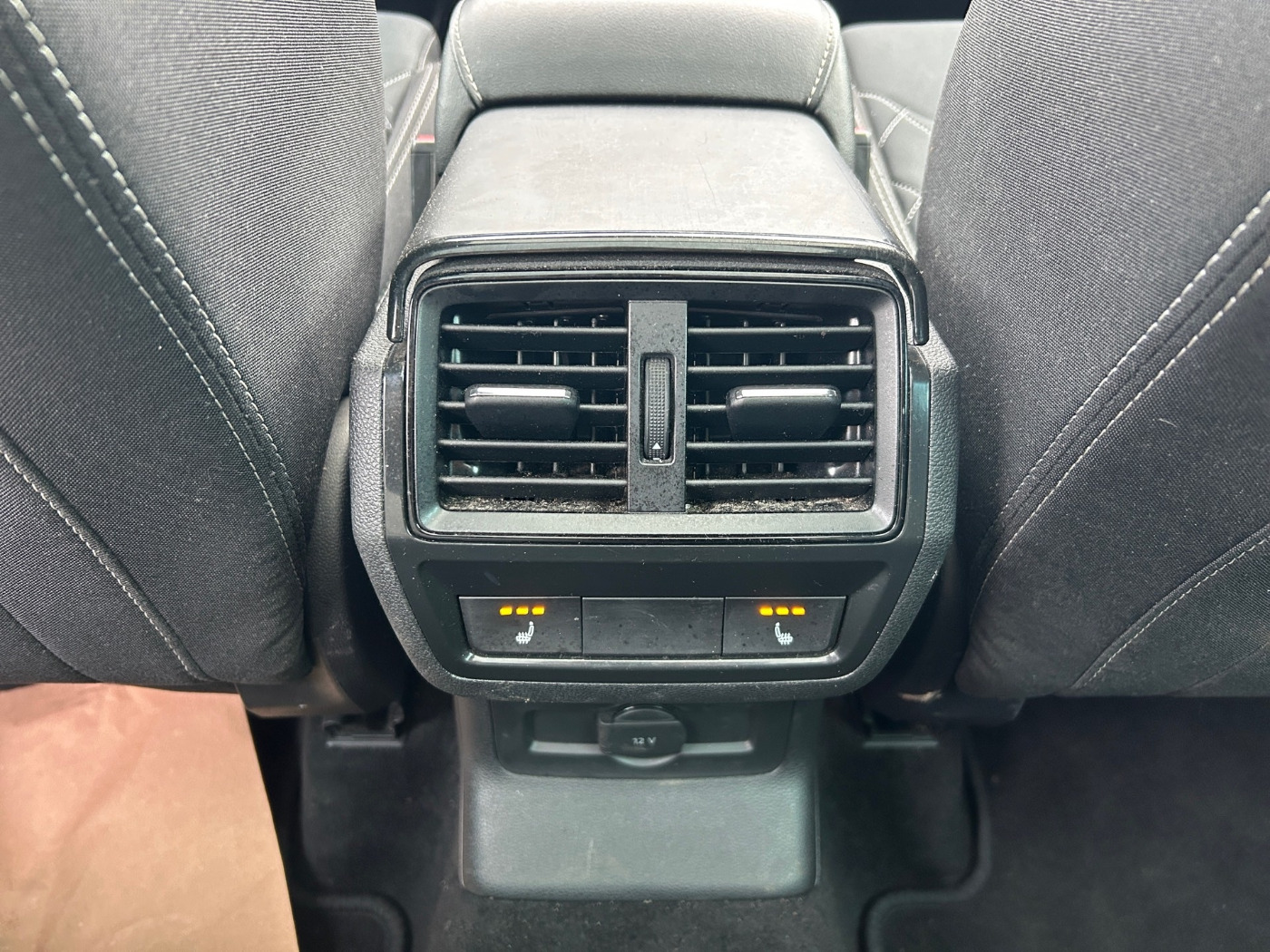 Škoda Karoq 2.0 TSI Sportline 4x4 DSG Navi Pano 360 AHK Bild 12