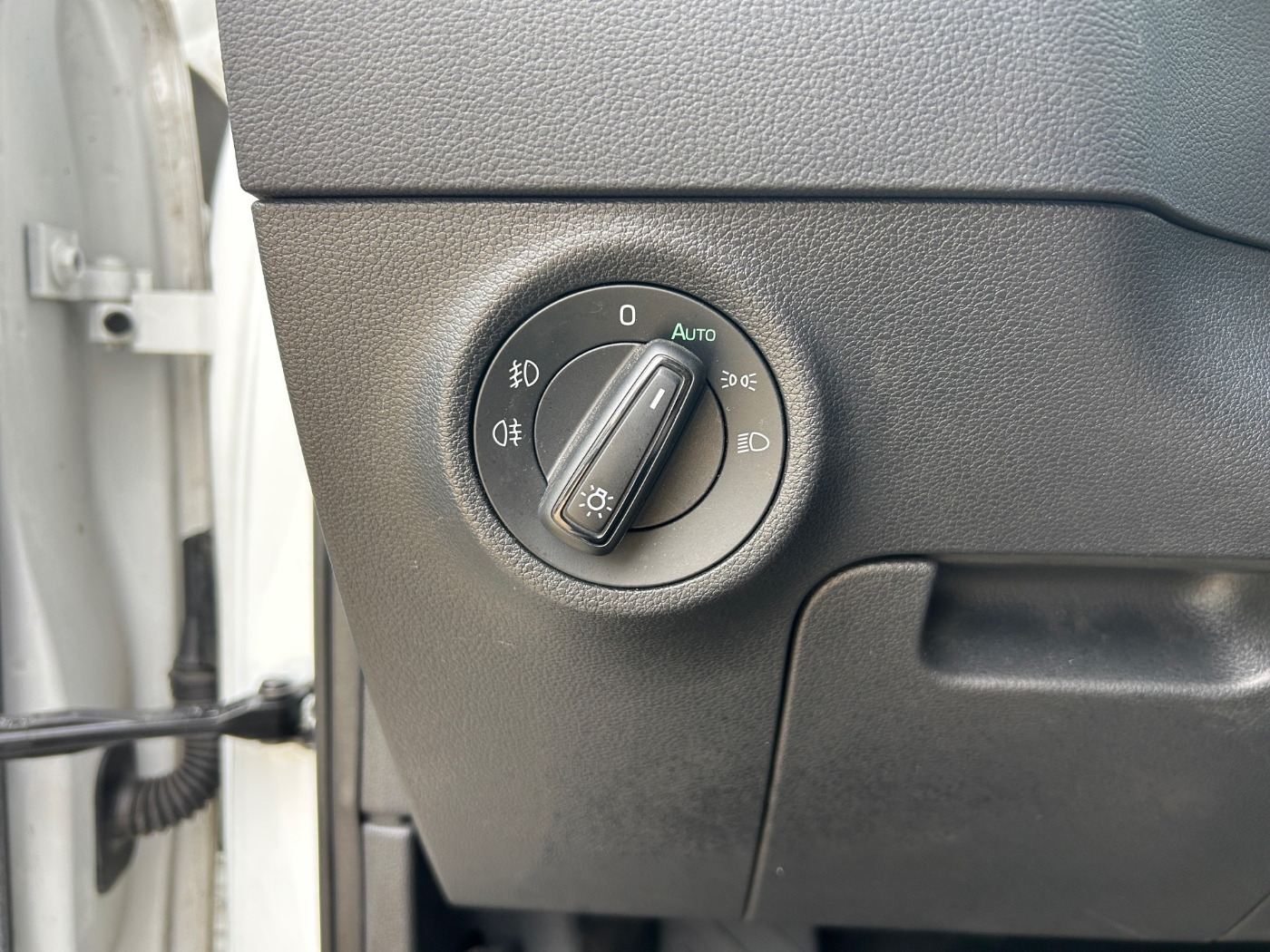 Škoda Karoq 2.0 TSI Sportline 4x4 DSG Navi Pano 360 AHK Bild 20