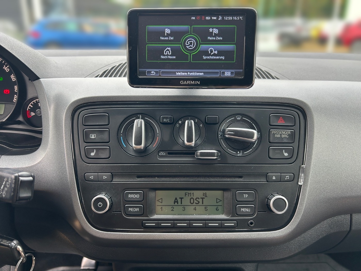 Škoda Citigo 1.0 Ambition ASG LM Navi PDC SHZ Bild 9