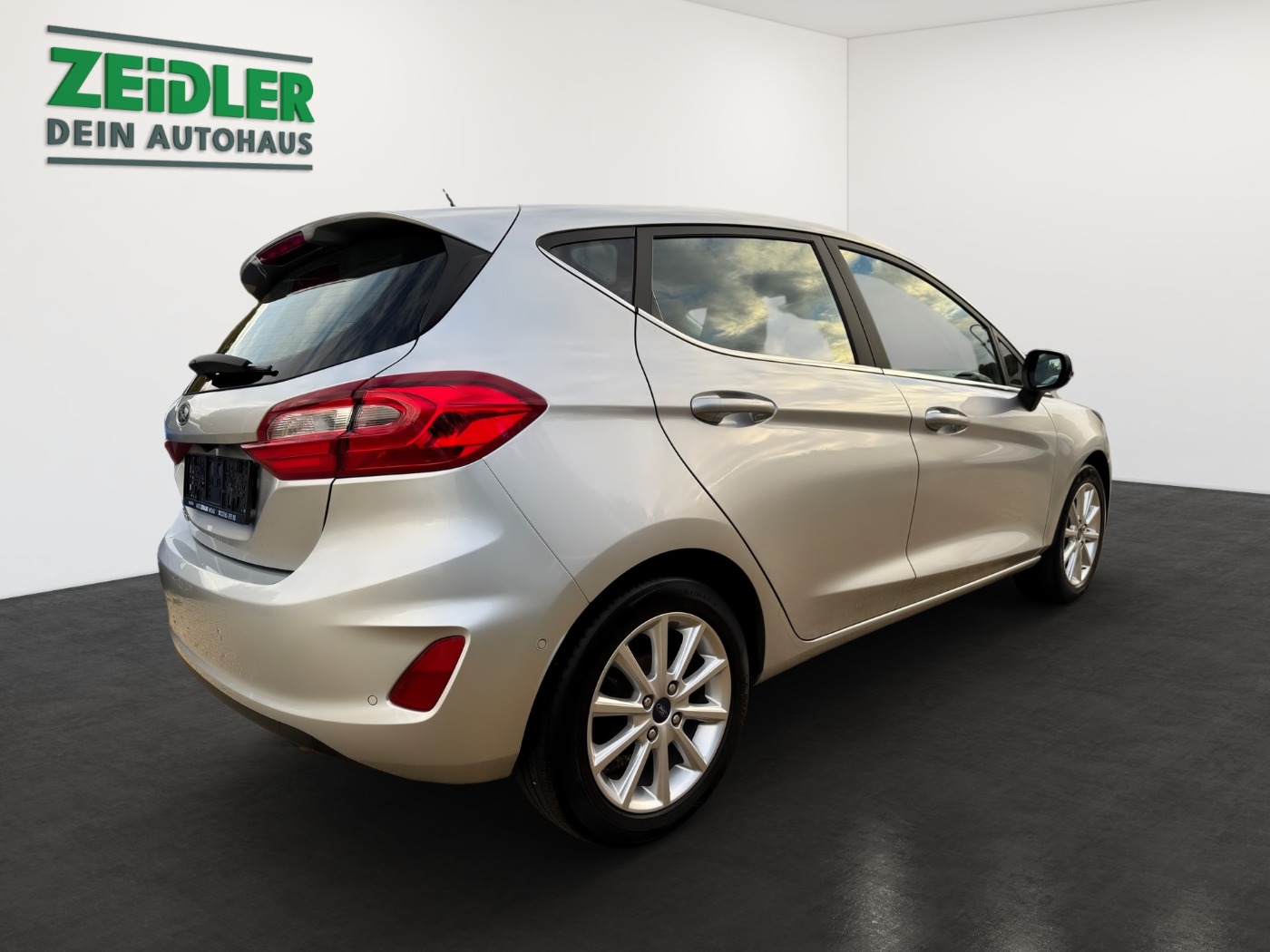 Ford Fiesta 1.1 Titanium LM SportS. Kam. ParkAss AHK Bild 3