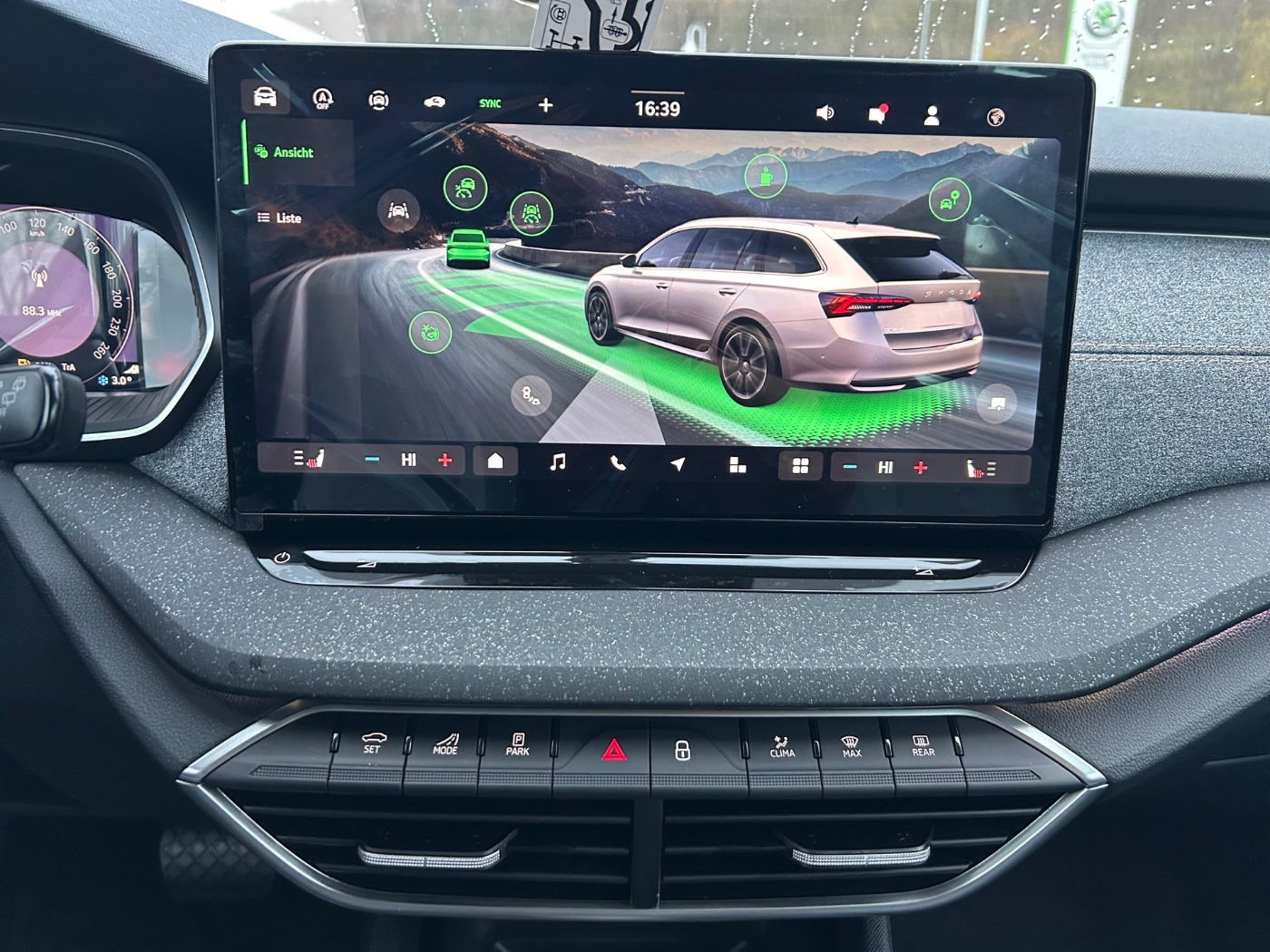 Škoda Octavia Combi 2.0 TDI  W Tour Navi 360 4xSHZ ACC Bild 14