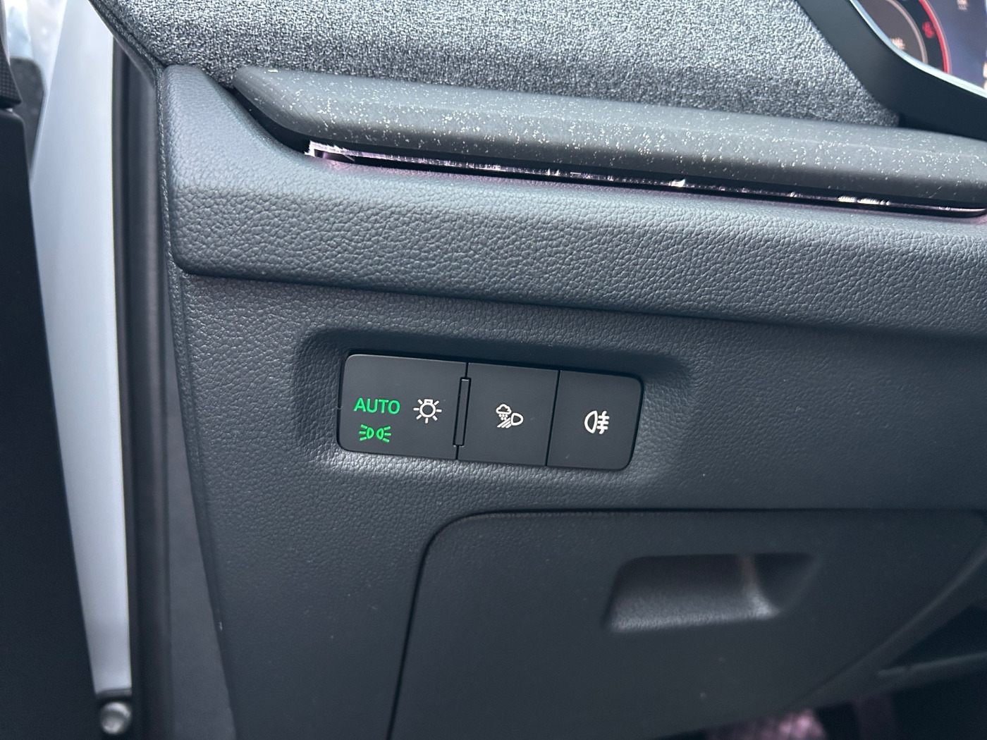 Škoda Octavia Combi 2.0 TDI  W Tour Navi 360 4xSHZ ACC Bild 17