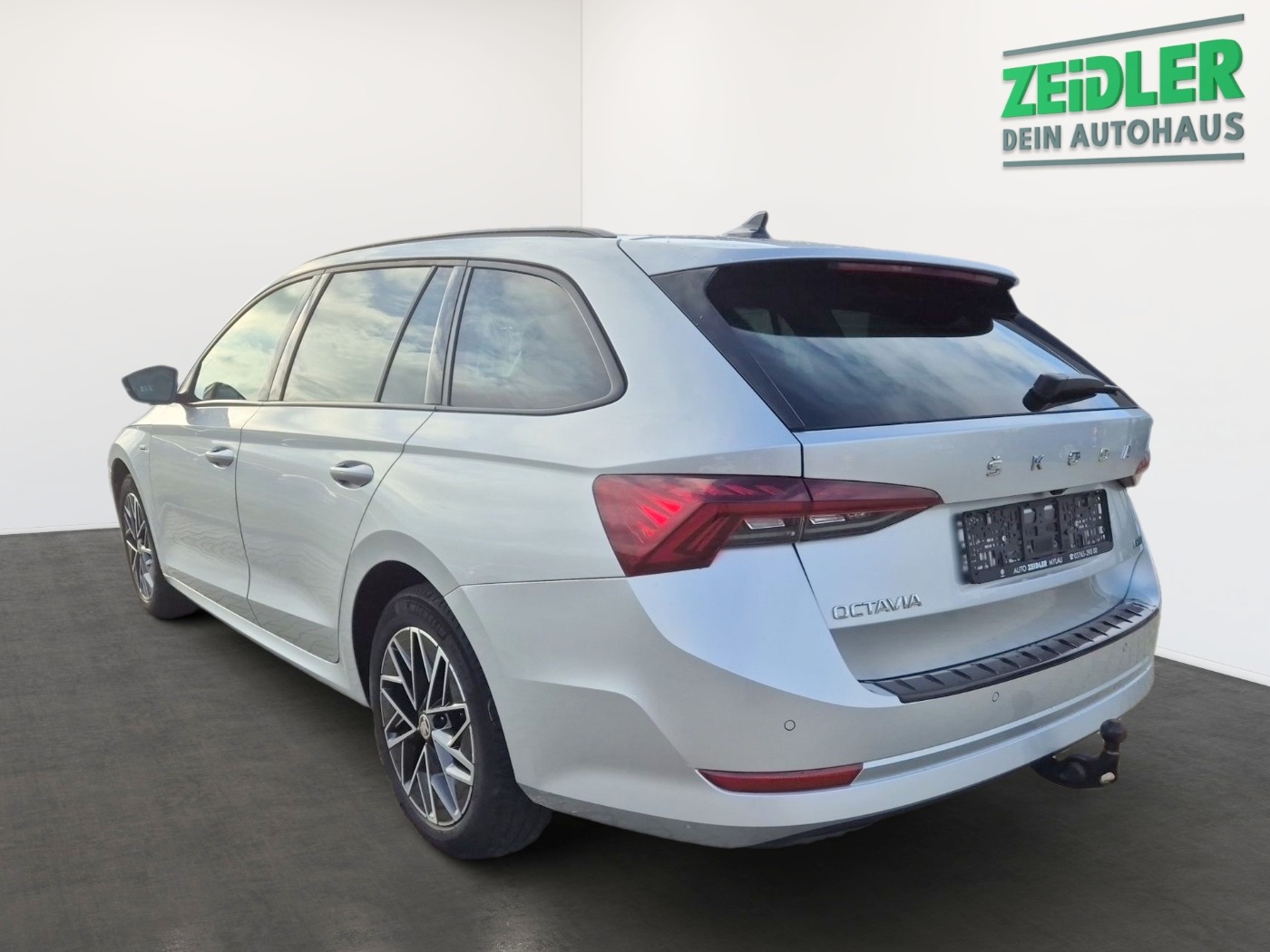 Škoda Octavia Combi 1.5 TSI e-TEC Clever Matrix AHK Bild 4