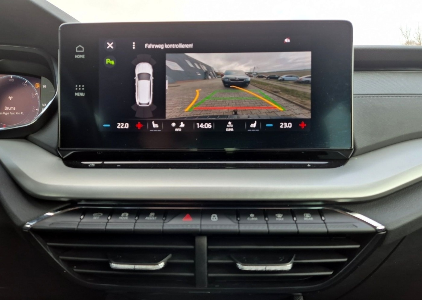 Škoda Octavia Combi 1.5 TSI e-TEC Clever Matrix AHK Bild 15