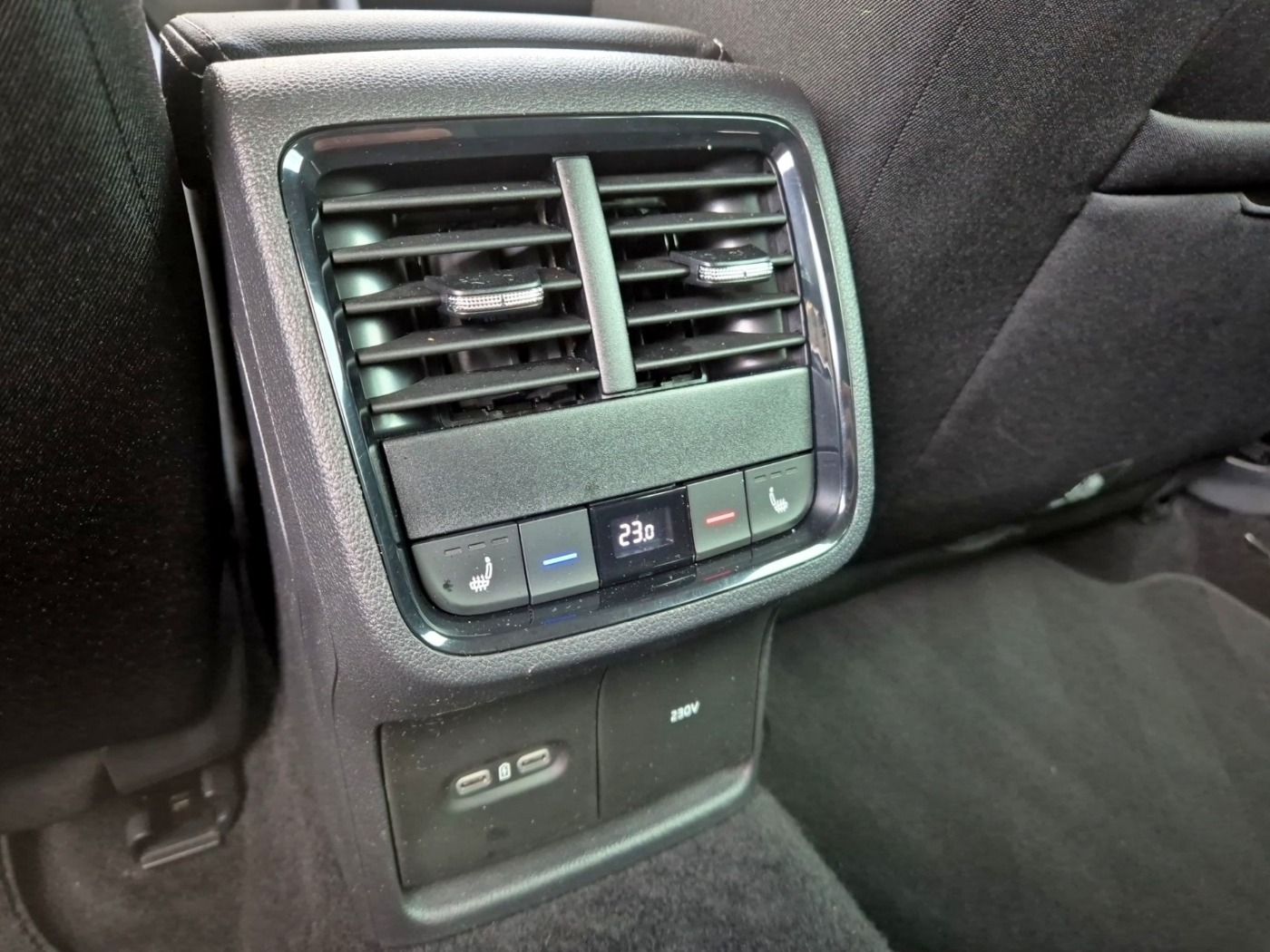 Škoda Octavia Combi 1.5 TSI e-TEC Clever Matrix AHK Bild 18