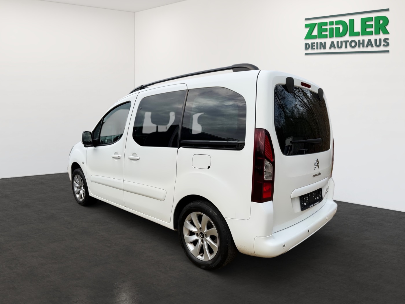 Citroen Berlingo Kombi 1.6 VTi 120 Selection 2xKlima PDC Bild 4