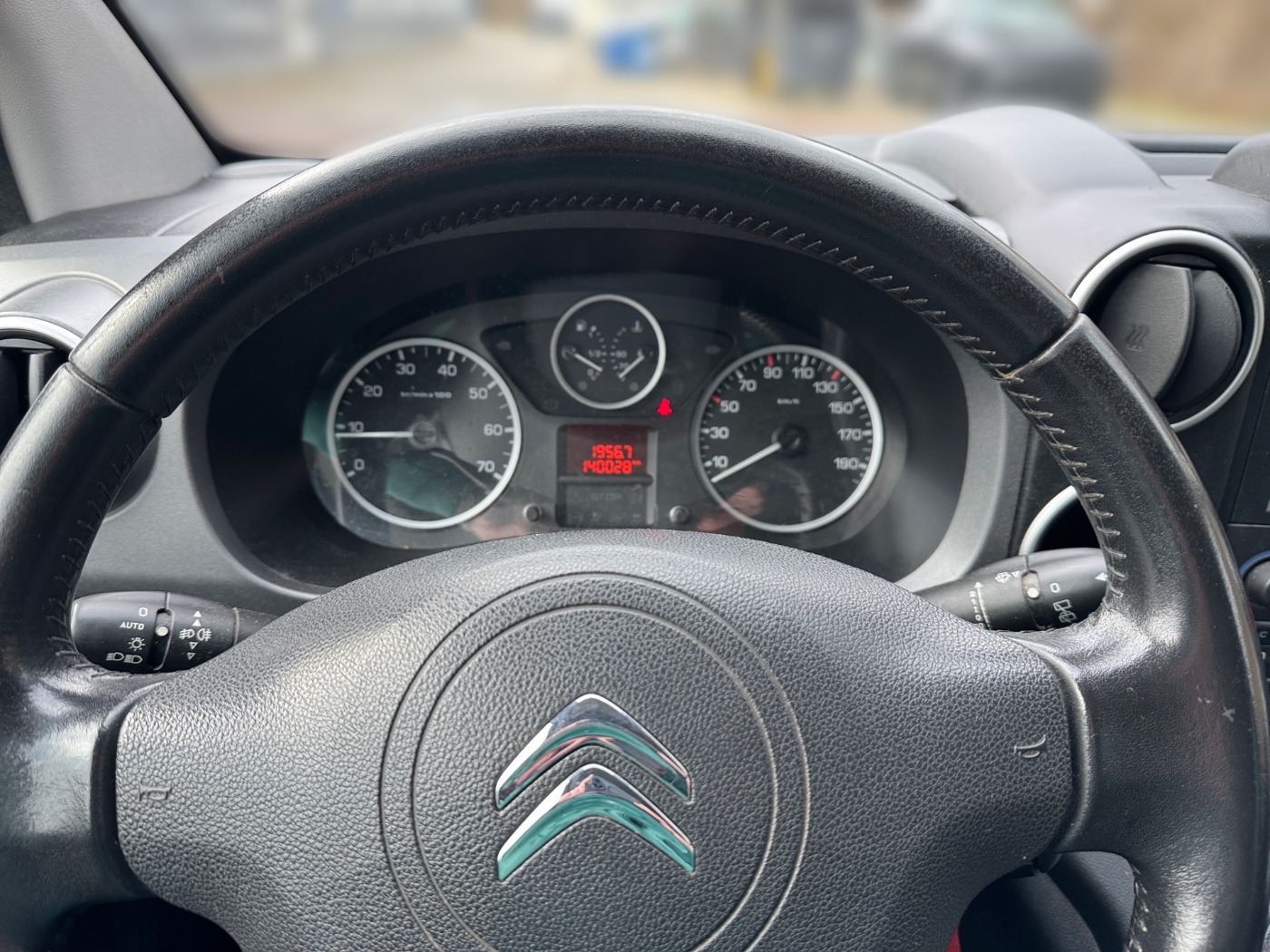 Citroen Berlingo Kombi 1.6 VTi 120 Selection 2xKlima PDC Bild 8