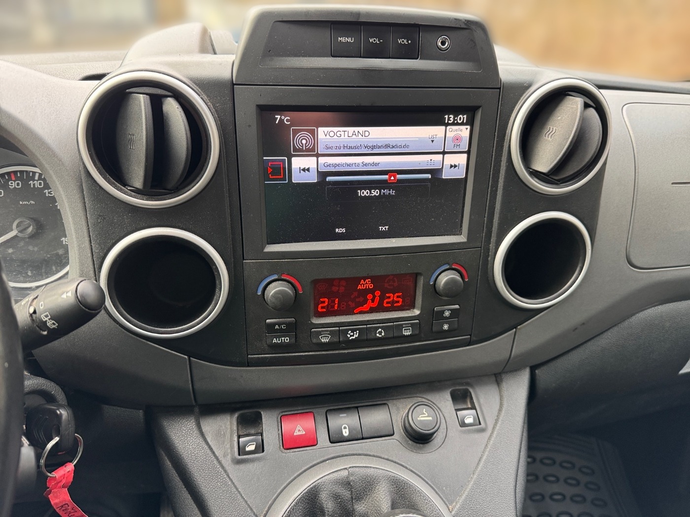 Citroen Berlingo Kombi 1.6 VTi 120 Selection 2xKlima PDC Bild 9