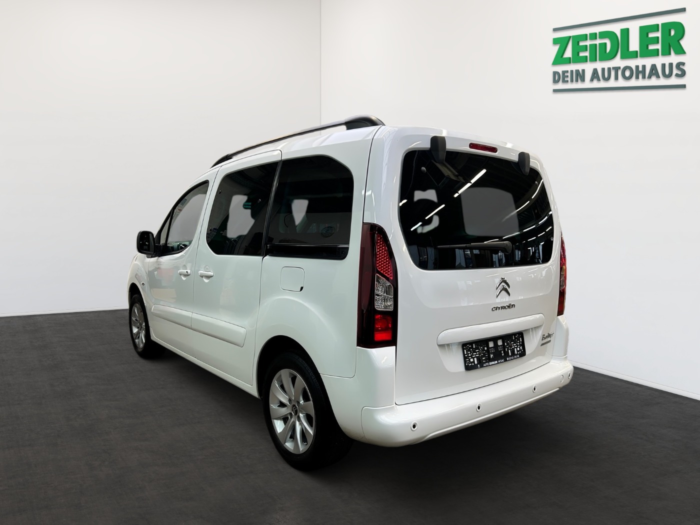 Citroen Berlingo Kombi 1.6 VTi 120 Selection 2xKlima PDC Bild 4