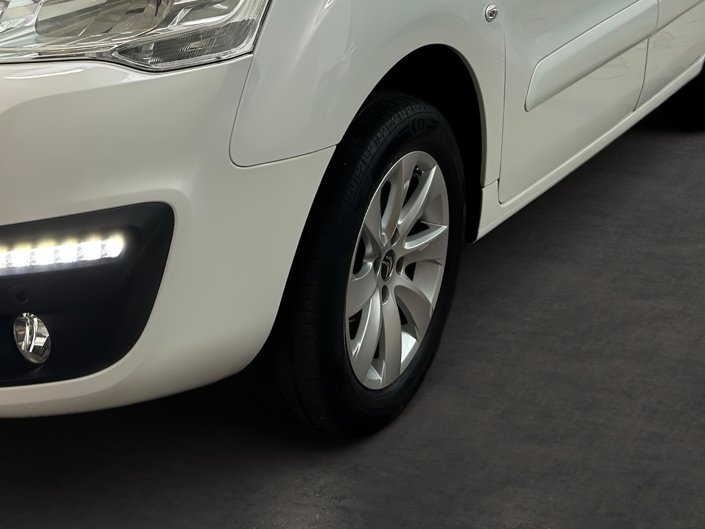 Citroen Berlingo Kombi 1.6 VTi 120 Selection 2xKlima PDC Bild 6