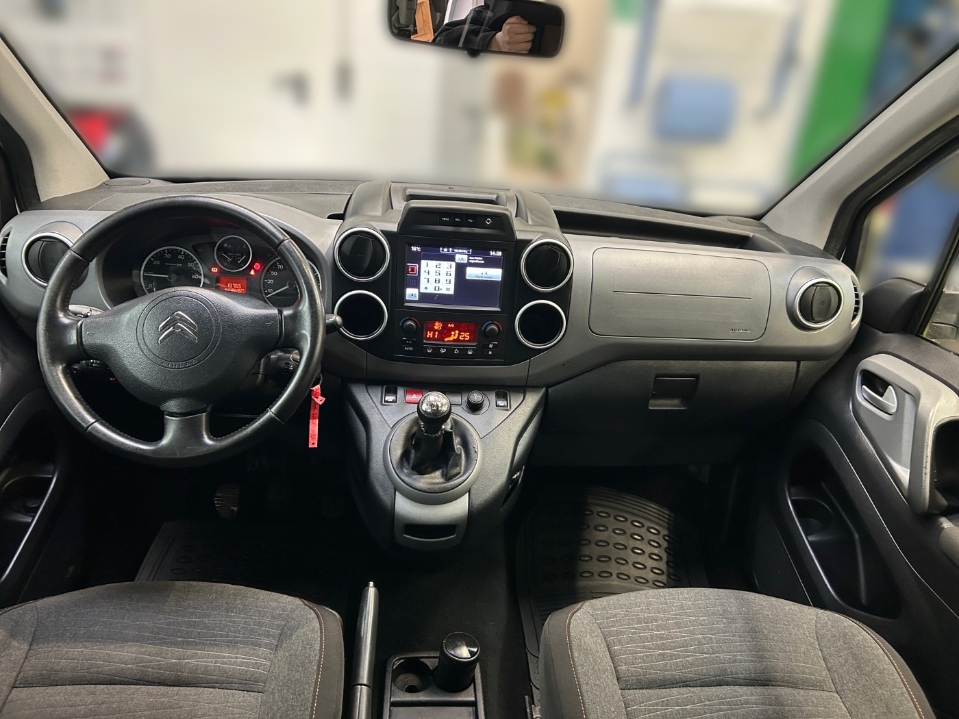 Citroen Berlingo Kombi 1.6 VTi 120 Selection 2xKlima PDC Bild 10