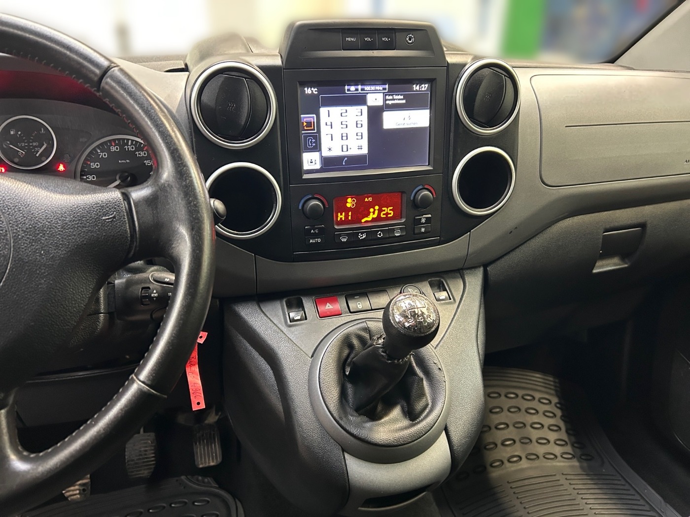 Citroen Berlingo Kombi 1.6 VTi 120 Selection 2xKlima PDC Bild 9