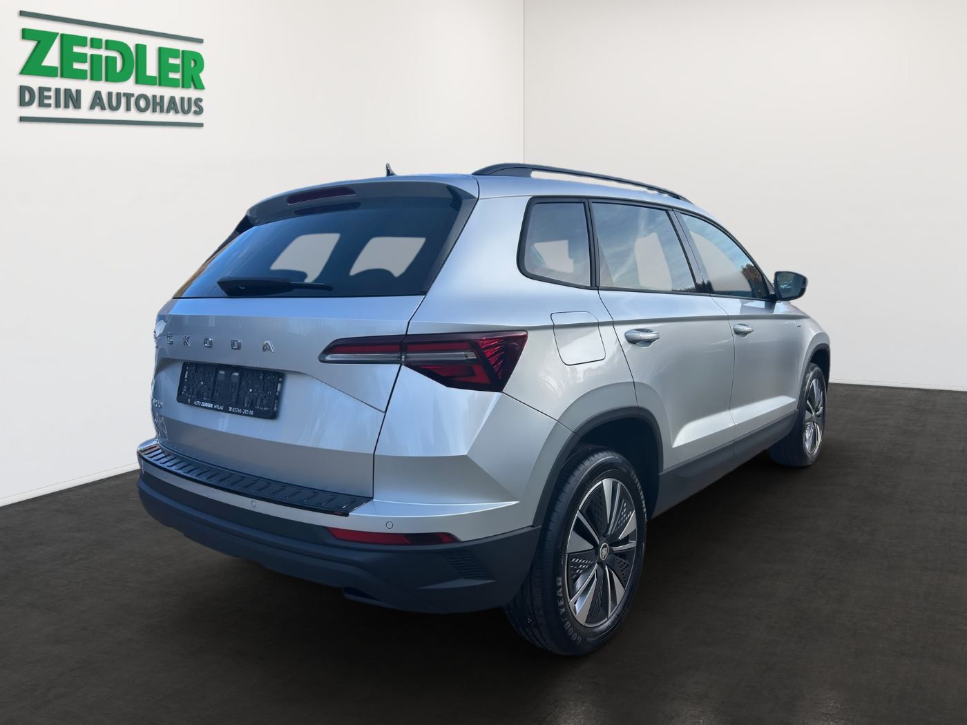 Škoda Karoq 1.5 TSI ACT Tour DSG LM Navi Kam. 2xKlima Bild 3