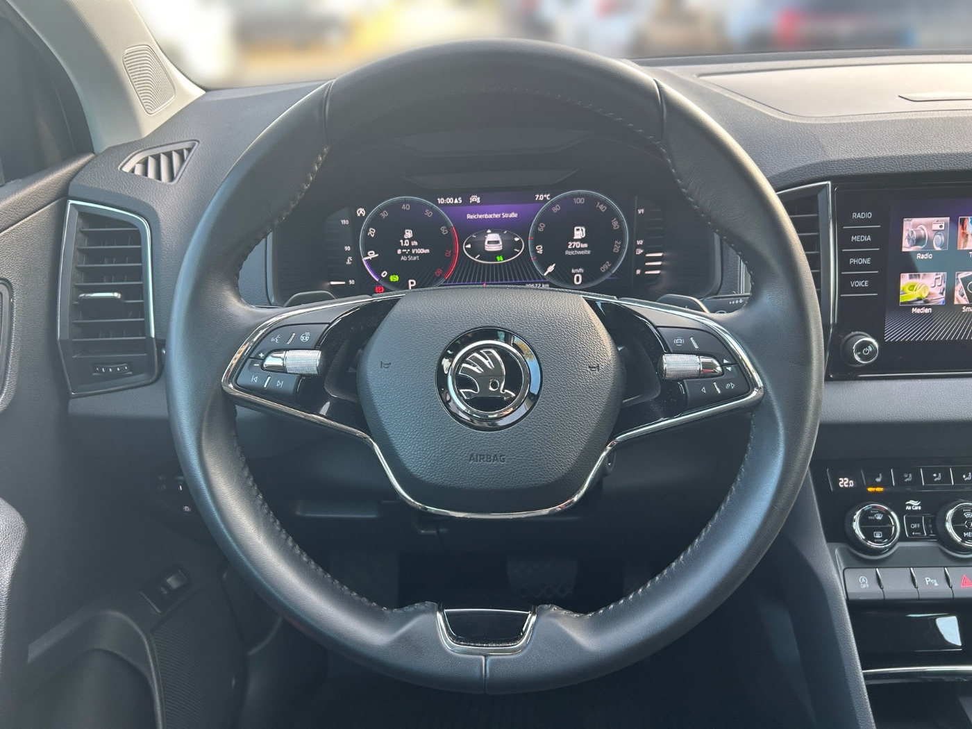 Škoda Karoq 1.5 TSI ACT Tour DSG LM Navi Kam. 2xKlima Bild 8