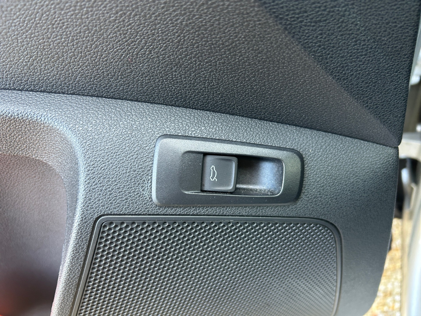 Škoda Karoq 1.5 TSI ACT Tour DSG LM Navi Kam. 2xKlima Bild 19