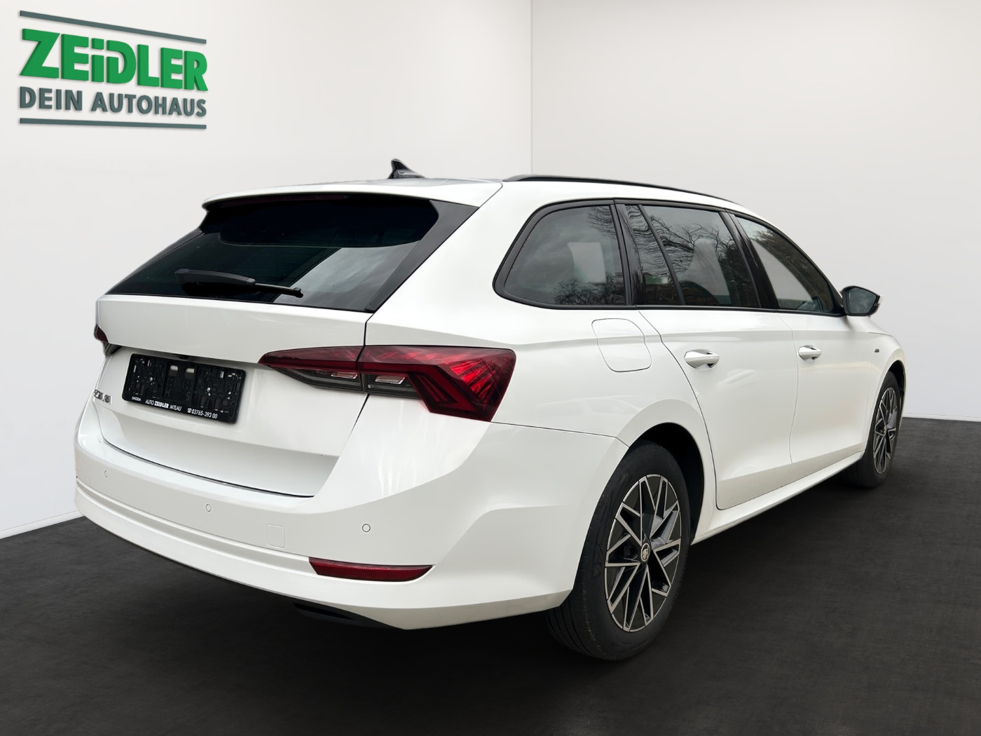 Škoda Octavia Combi 2.0 TDI Clever LM Navi Kam. 4xSHZ Bild 3