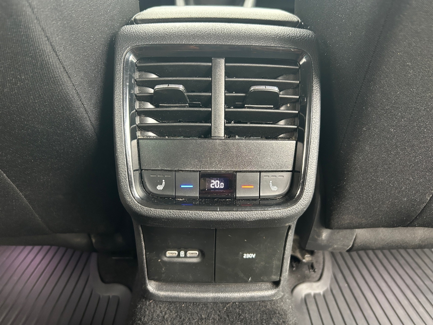 Škoda Octavia Combi 2.0 TDI Clever LM Navi Kam. 4xSHZ Bild 14