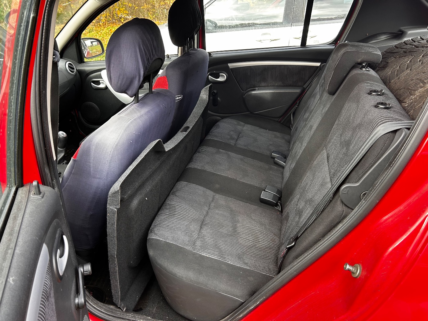 Dacia Sandero 1.4 MPI Laureate ZV FH Bild 6