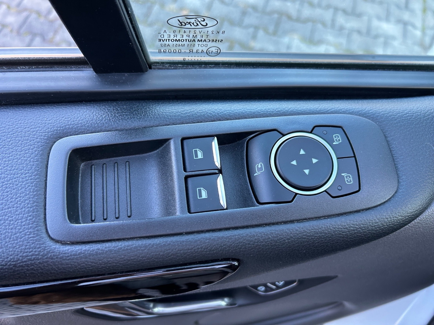 Ford Tourneo Custom Kombi 2.0 TDCi L1 Sport AHK Bild 13