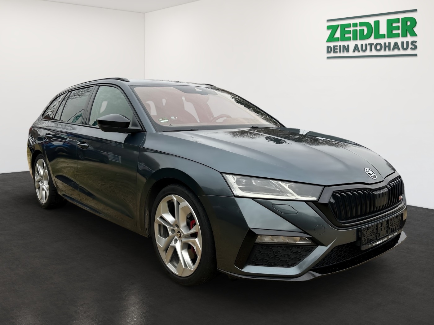 Škoda Octavia Combi 2.0 TSI RS First Edition LM Navi Bild 2