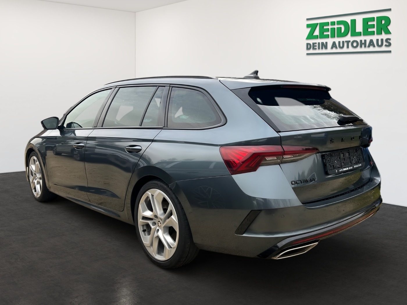Škoda Octavia Combi 2.0 TSI RS First Edition LM Navi Bild 4