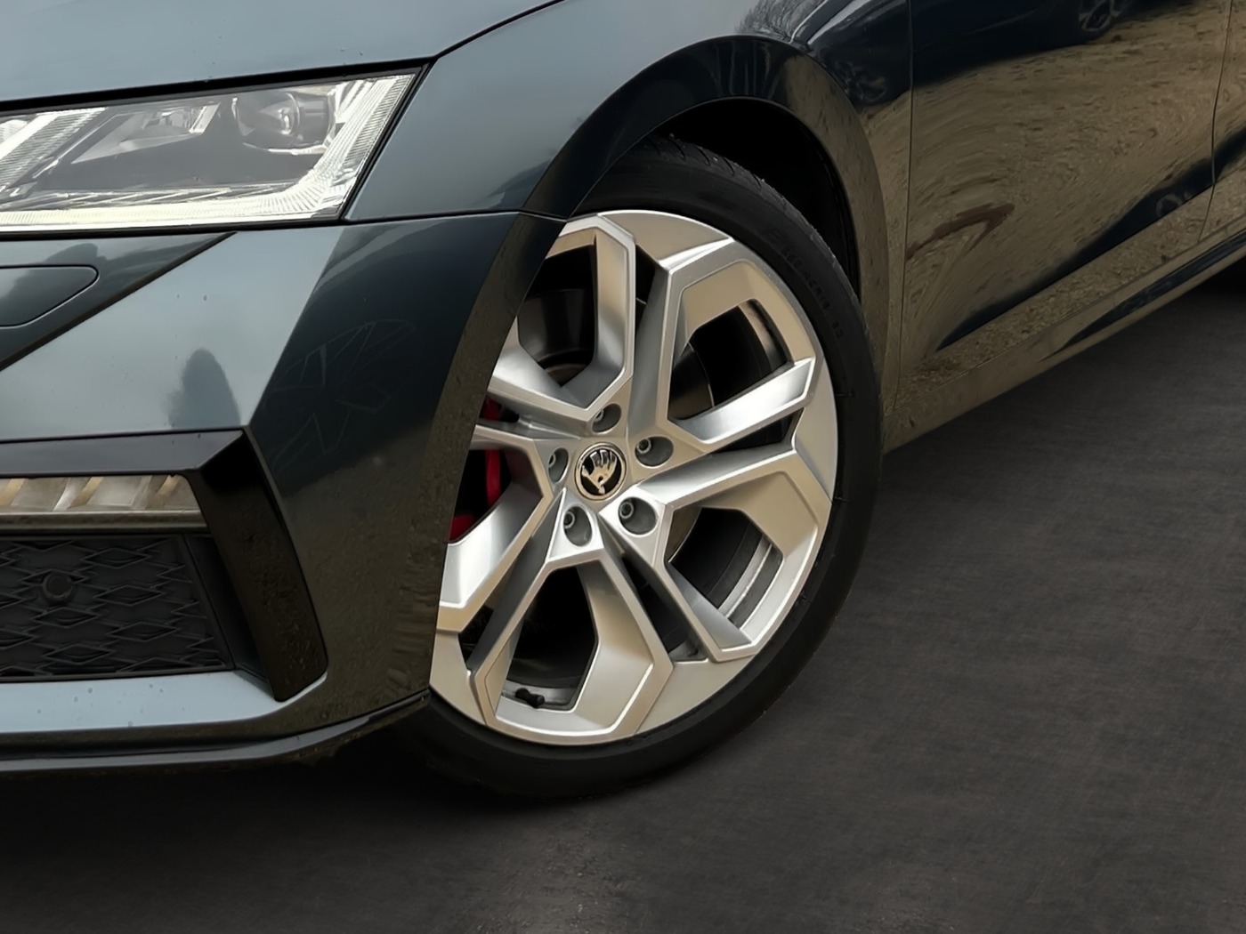 Škoda Octavia Combi 2.0 TSI RS First Edition LM Navi Bild 6