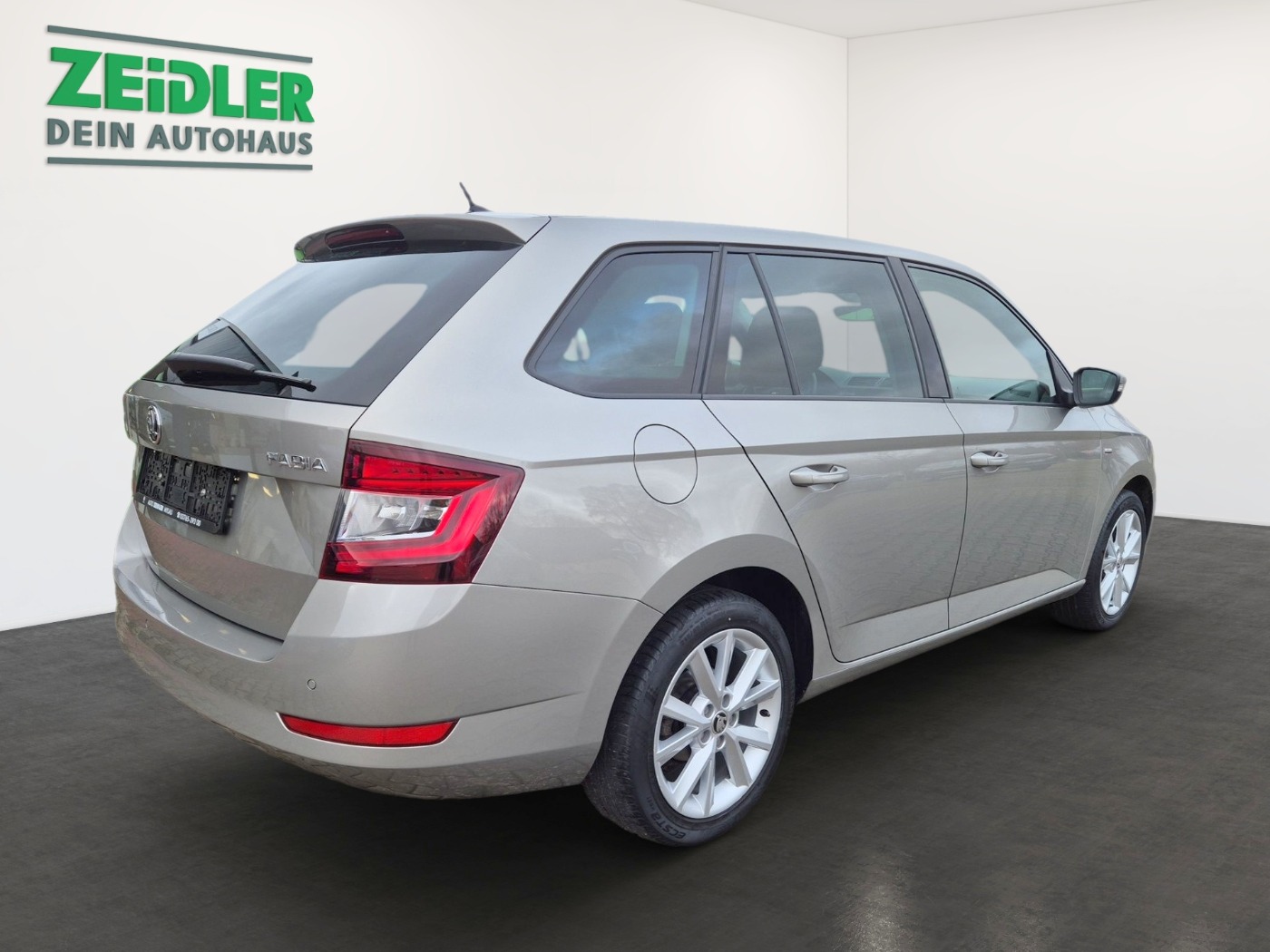 Škoda Fabia Combi 1.0 TSI DSG Clever LM ACC KlimaA PDC Bild 3