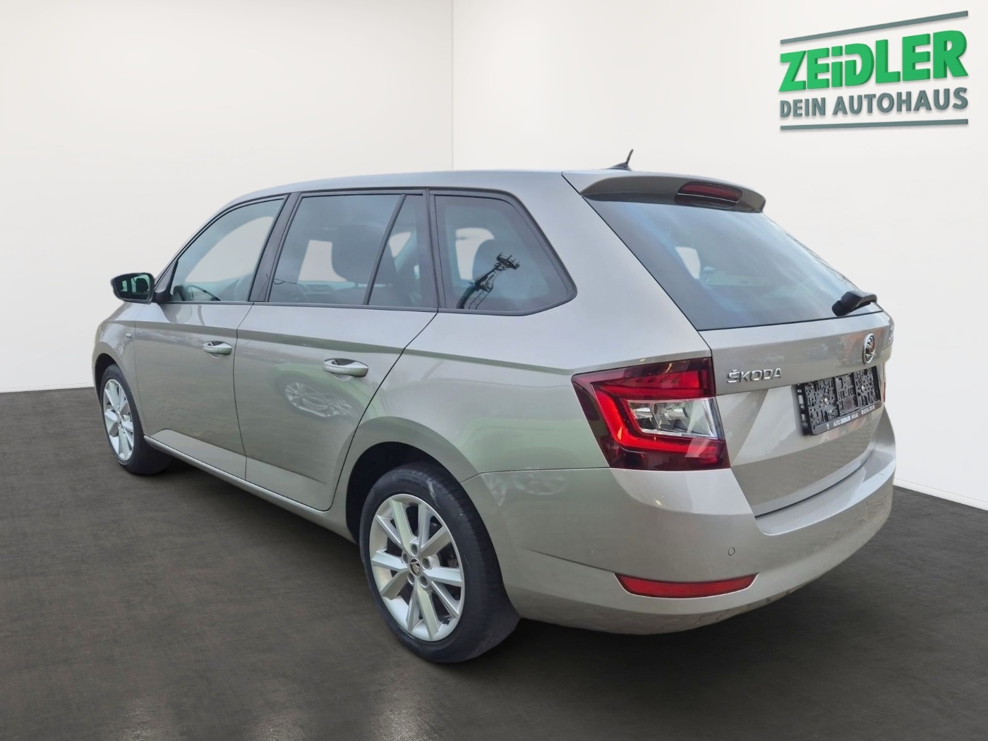 Škoda Fabia Combi 1.0 TSI DSG Clever LM ACC KlimaA PDC Bild 4