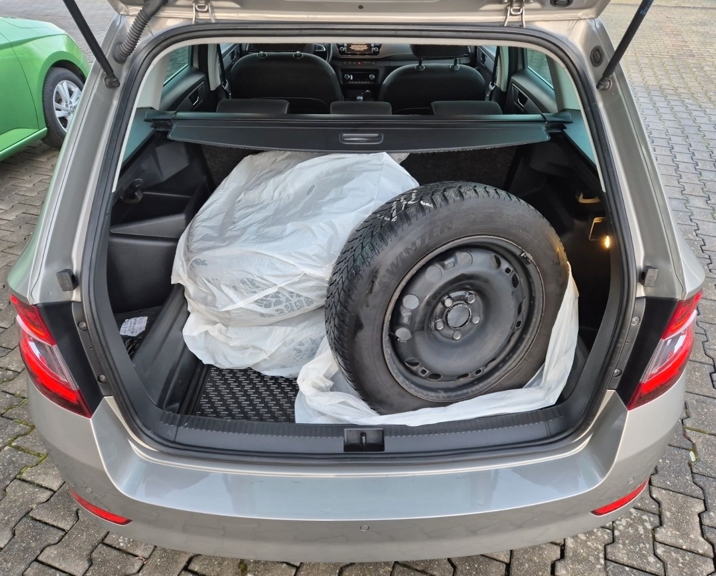 Škoda Fabia Combi 1.0 TSI DSG Clever LM ACC KlimaA PDC Bild 17