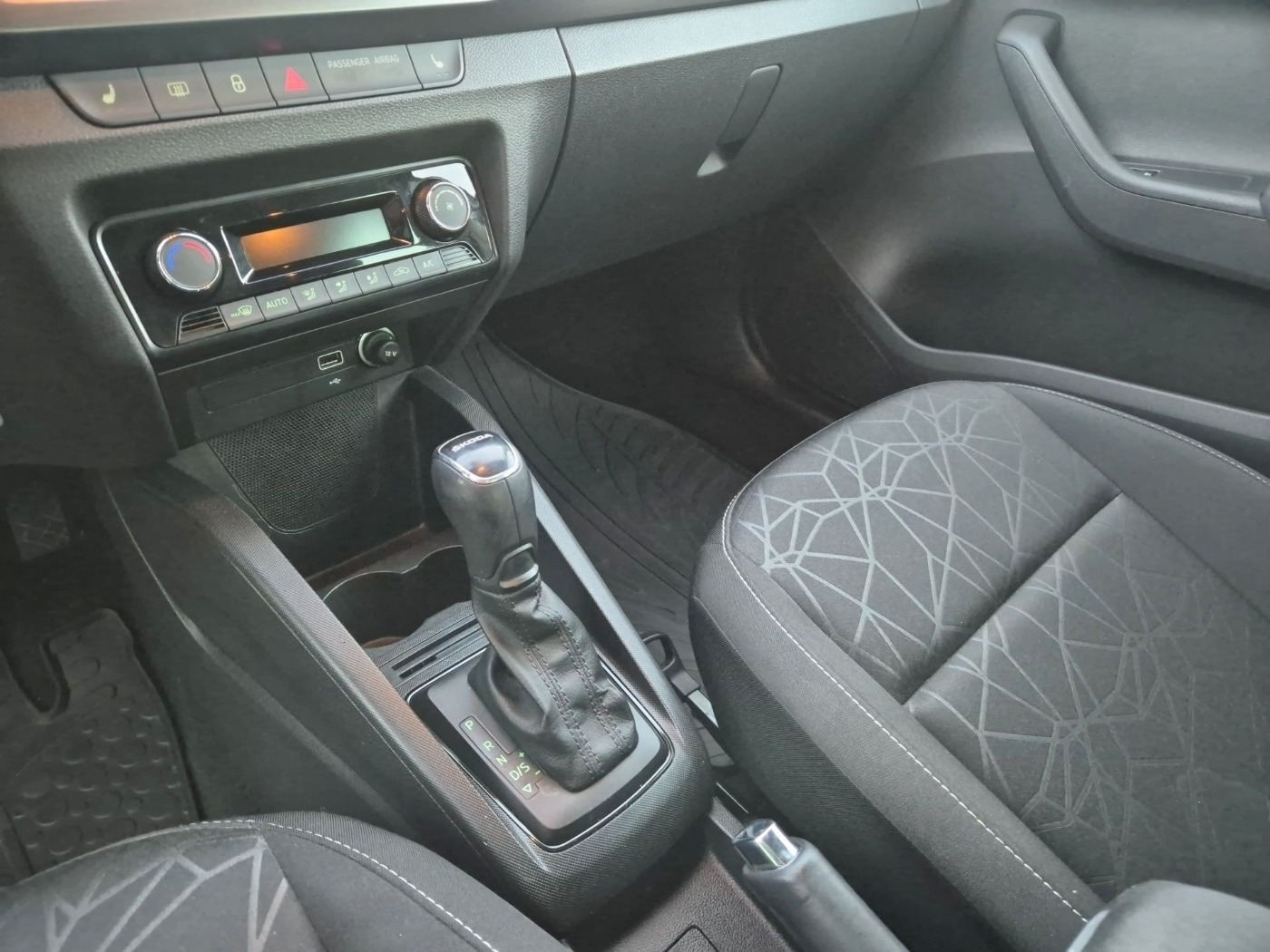 Škoda Fabia Combi 1.0 TSI DSG Clever LM ACC KlimaA PDC Bild 13