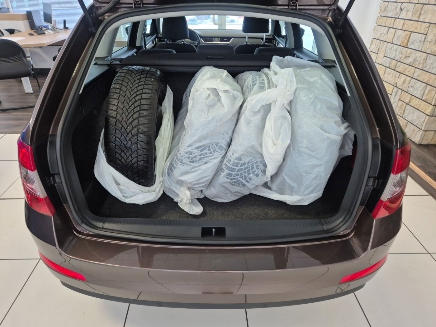 Škoda Octavia Combi 1.4 TSI Green tec Ambition LM PDC Bild 17