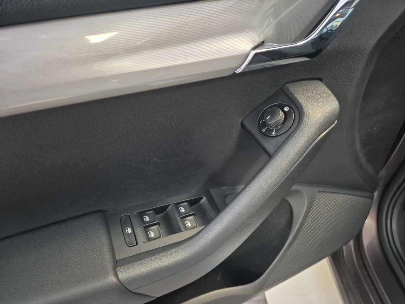 Škoda Octavia Combi 1.4 TSI Green tec Ambition LM PDC Bild 8