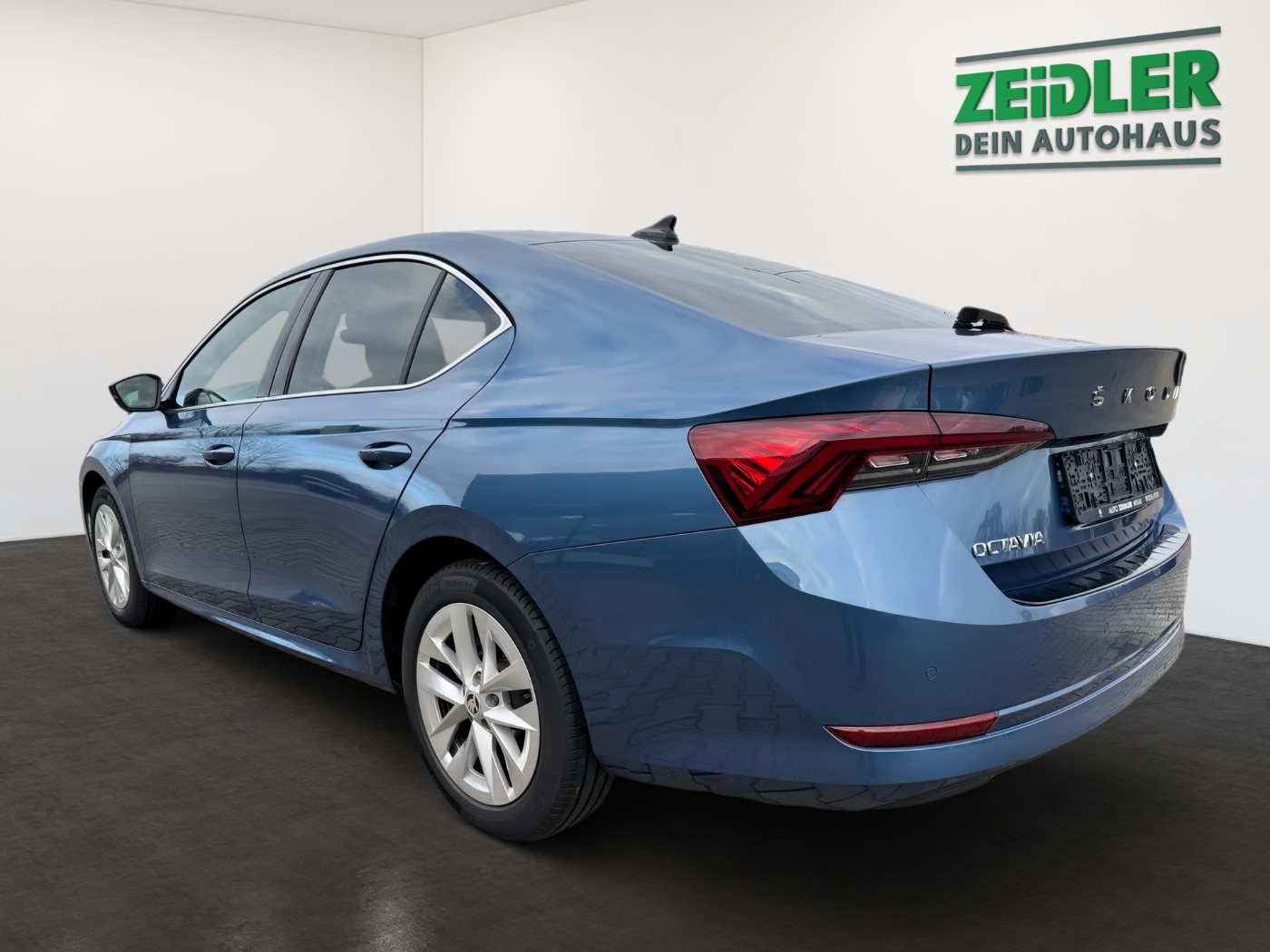 Škoda Octavia 1.5 TSI ACT First Edition LM Navi ACC Bild 4