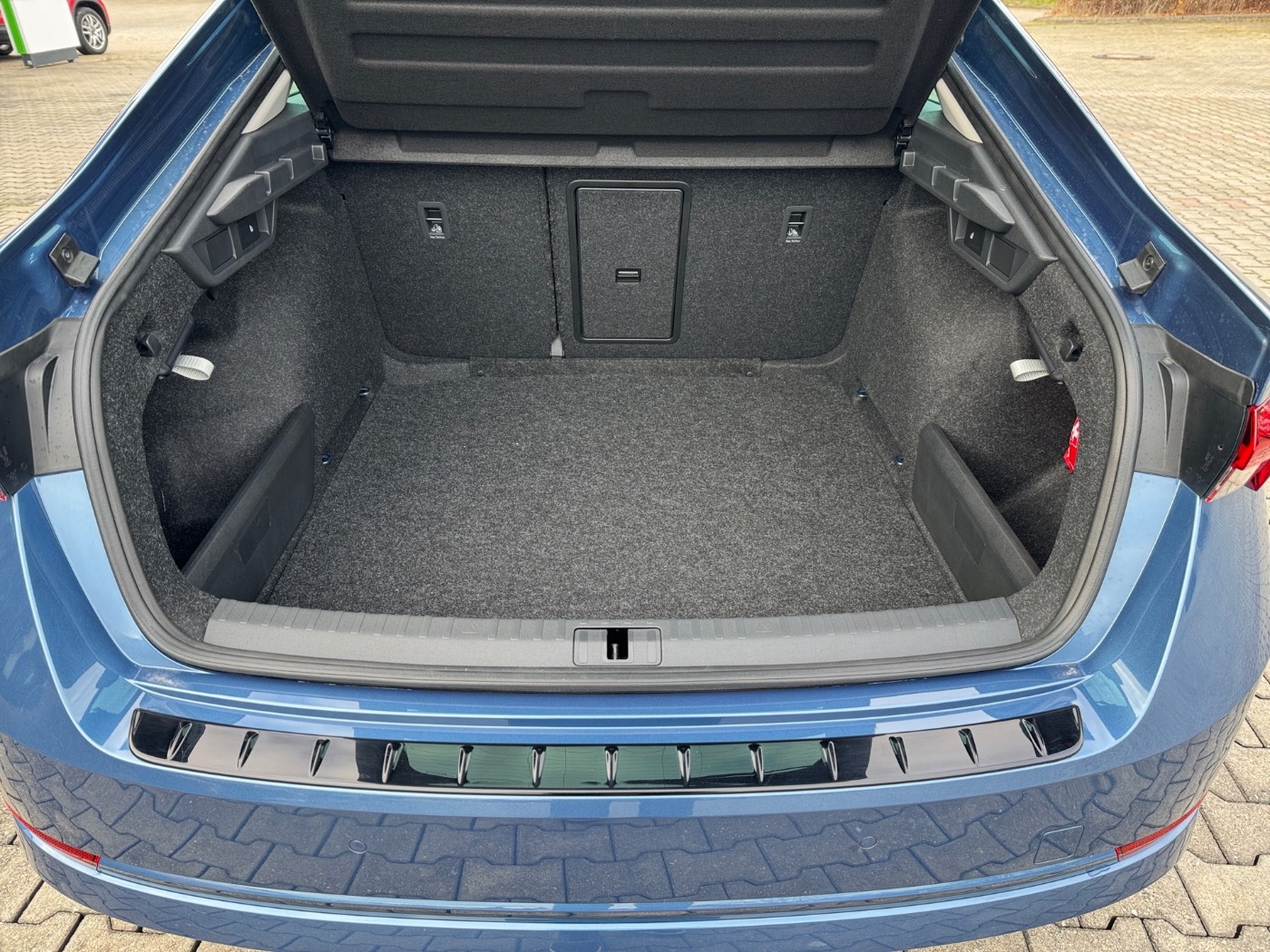 Škoda Octavia 1.5 TSI ACT First Edition LM Navi ACC Bild 12