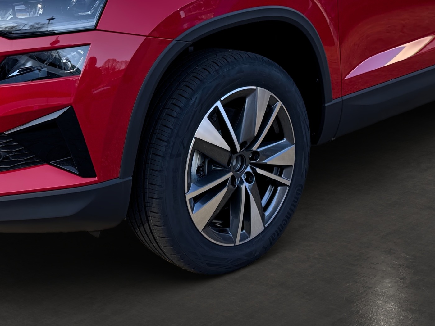 Škoda Karoq 1.5 TSI Tour DSG Navi AHZV LED Bild 6