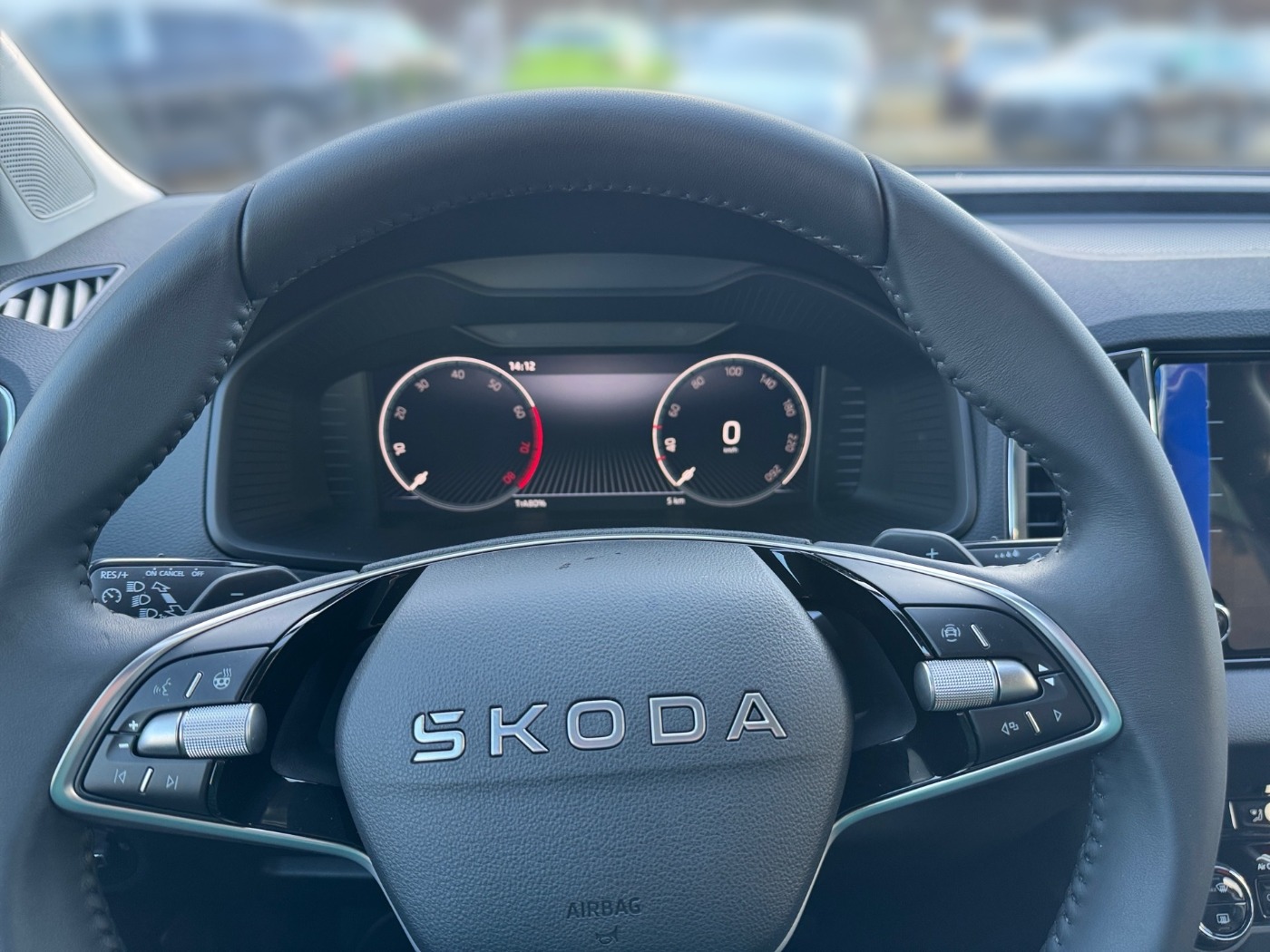 Škoda Karoq 1.5 TSI Tour DSG Navi AHZV LED Bild 8