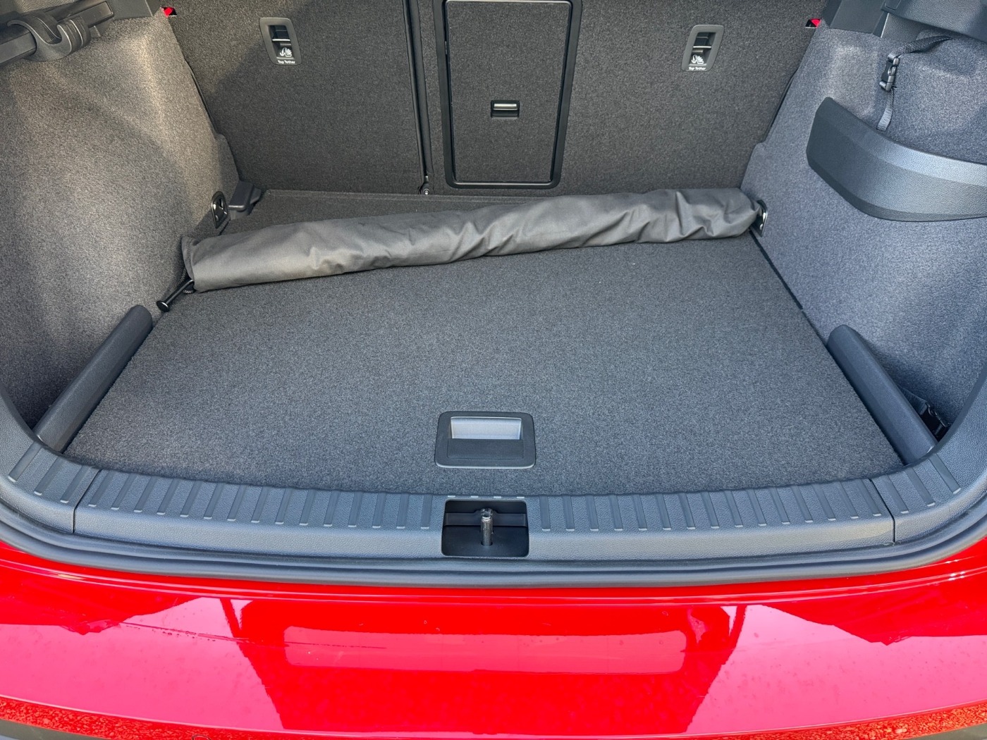 Škoda Karoq 1.5 TSI Tour DSG Navi AHZV LED Bild 12