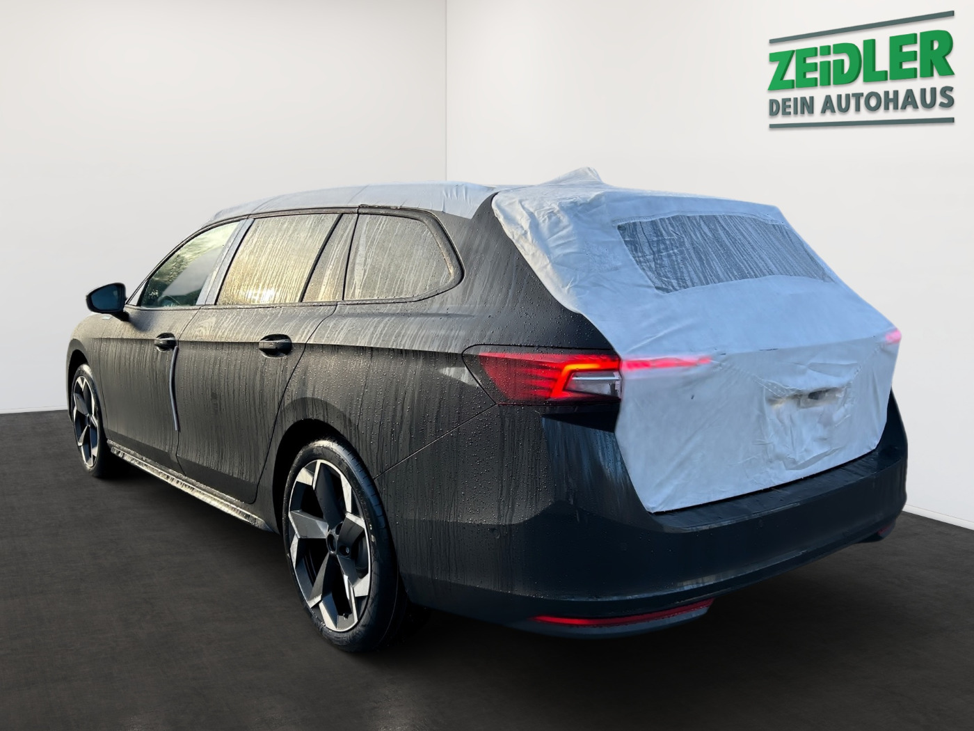 Škoda Superb Combi 2.0 TSI Sportline DSG Navi AHZV Bild 4