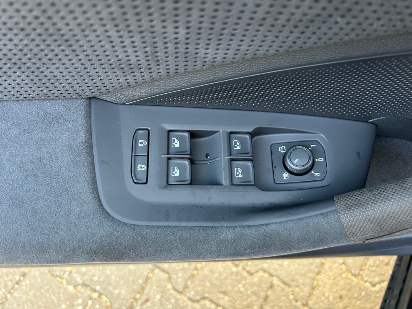 Škoda Superb Combi 2.0 TSI Sportline DSG Navi AHZV Bild 15