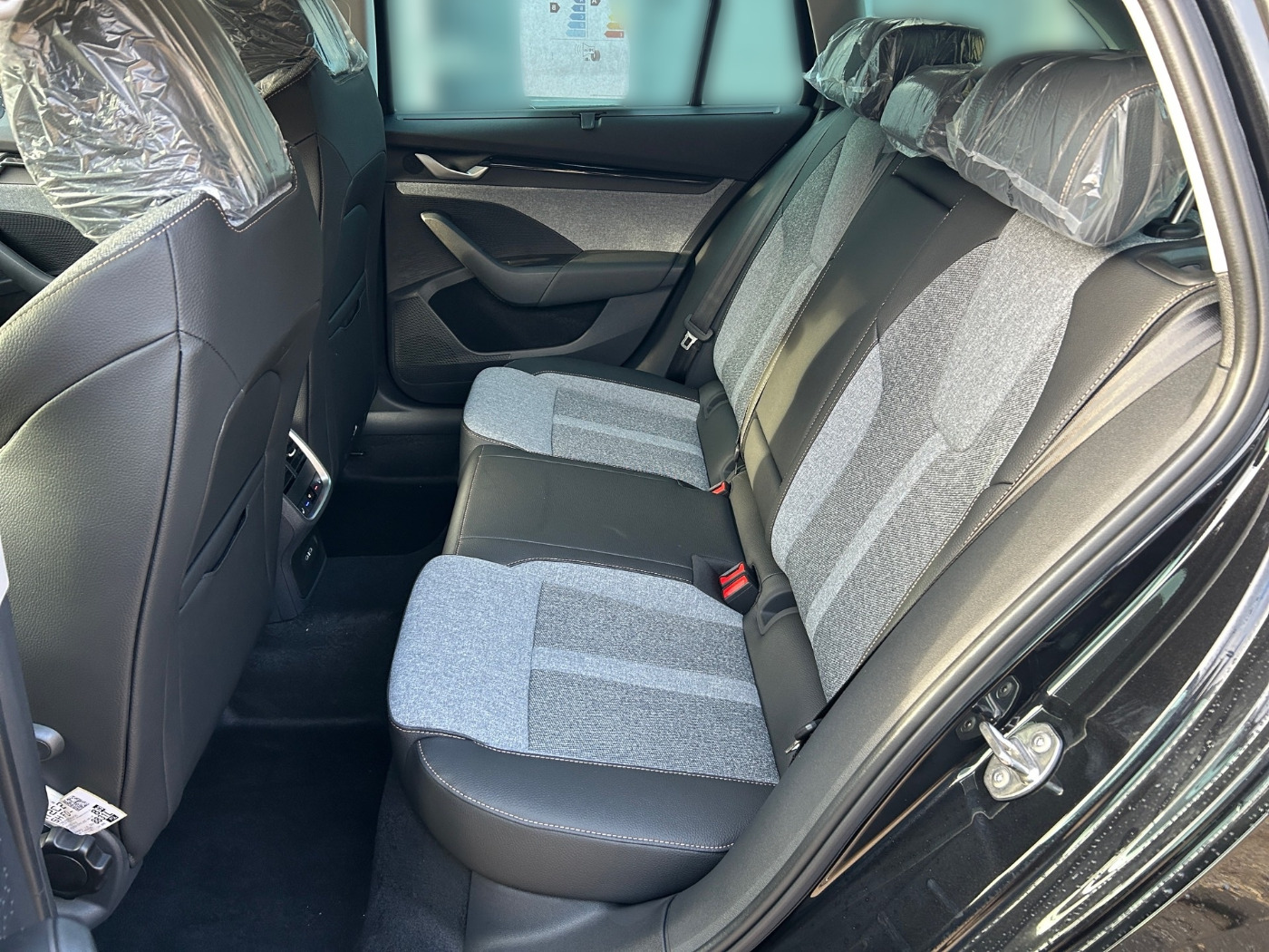 Škoda Octavia Combi 1.5 TSI Tour Kam. 4xSHZ AHZV Bild 11