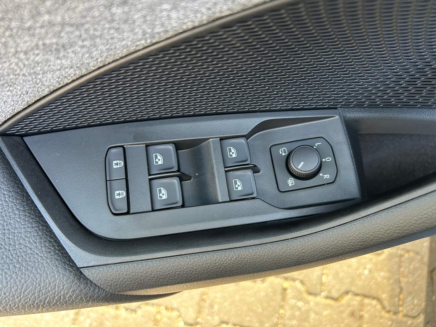 Škoda Octavia Combi 1.5 TSI Tour Kam. 4xSHZ AHZV Bild 13