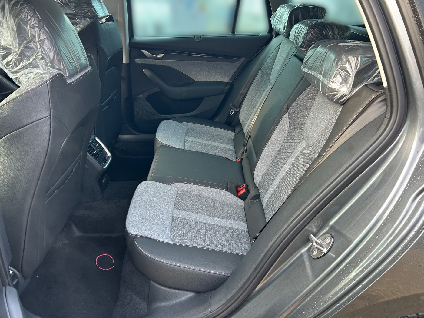 Škoda Octavia Combi 1.5 TSI Tour Kam. 4xSHZ AHZV Bild 11