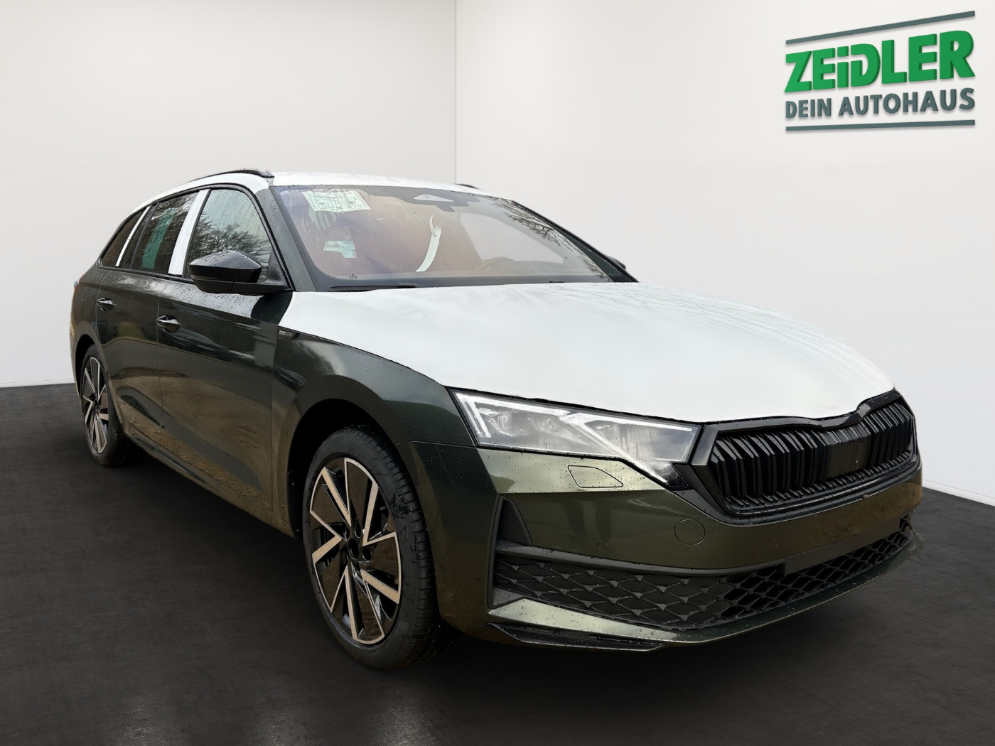 Škoda Octavia Combi 2.0 TDI Sportline DSG Navi AHK HUD Bild 2