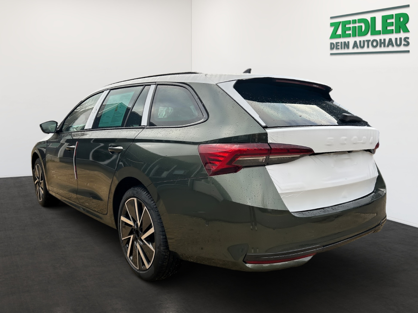 Škoda Octavia Combi 2.0 TDI Sportline DSG Navi AHK HUD Bild 4