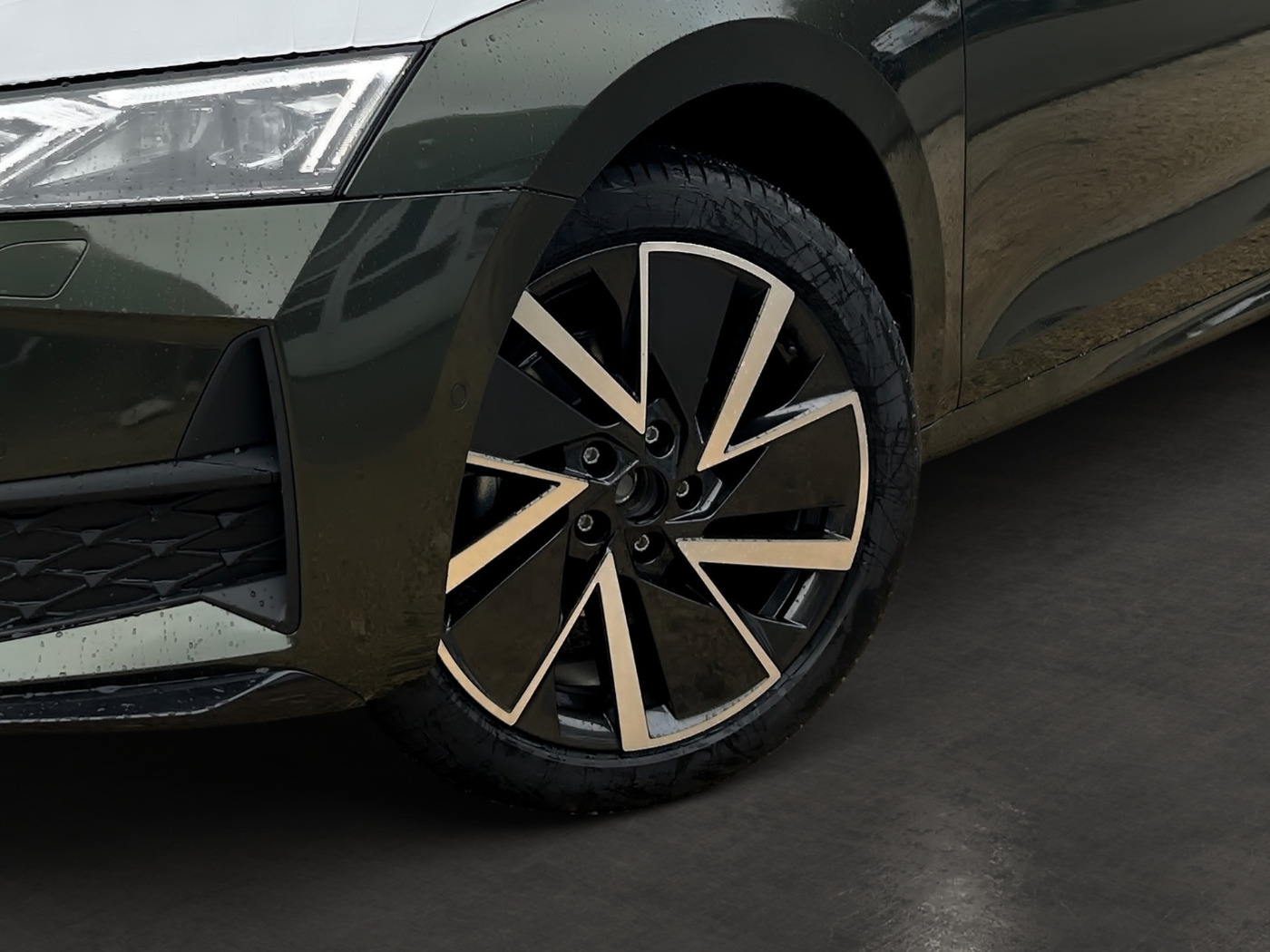 Škoda Octavia Combi 2.0 TDI Sportline DSG Navi AHK HUD Bild 6