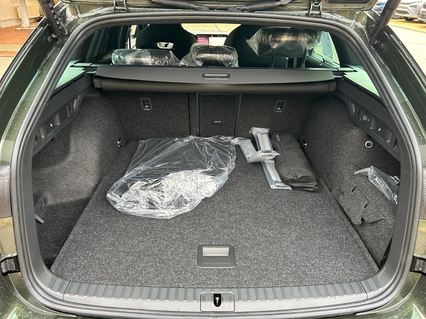 Škoda Octavia Combi 2.0 TDI Sportline DSG Navi AHK HUD Bild 12