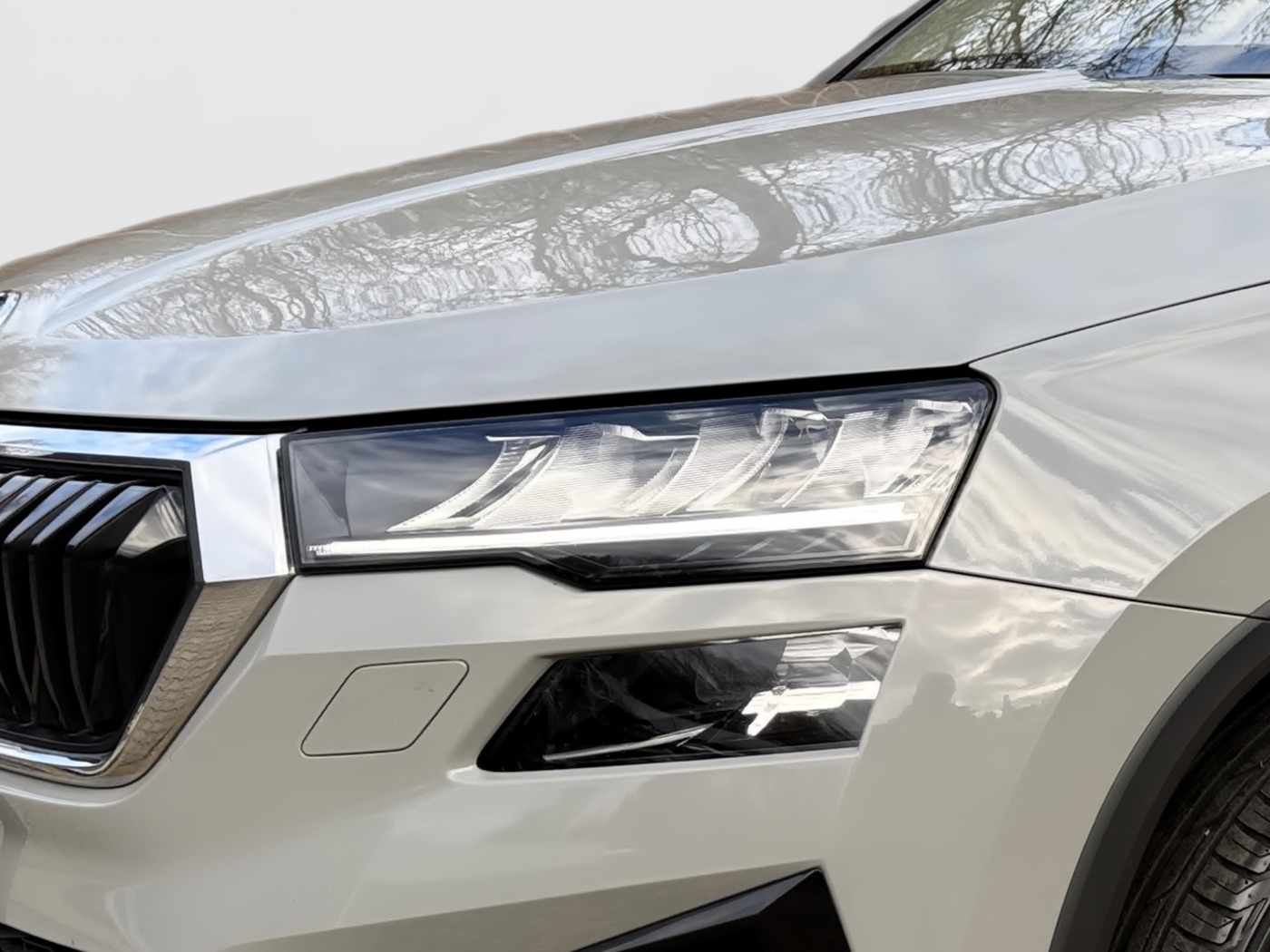 Škoda Karoq 1,5 TSI Tour DSG LED AHK 2xKlima 4xSHZ Bild 5